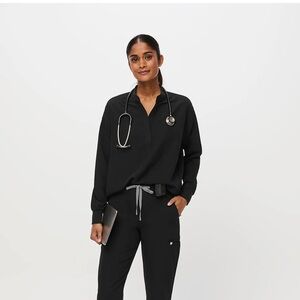 FIGS Rafaela Classic Black Long Sleeve Shirt size medium